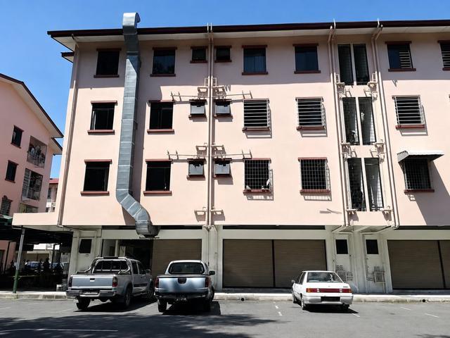 Tingkat 1 Taman Suria Apartment Penampang 3 Bilik 772 sqft