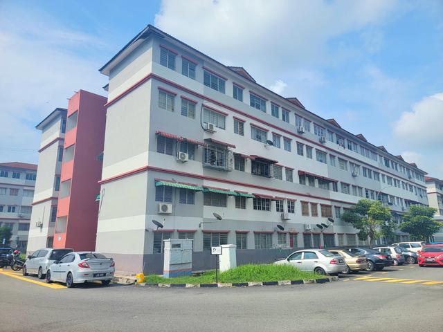 TINGKAT 1 Tepi Sekolah Pangsa Impian Bandar Saujana Putra