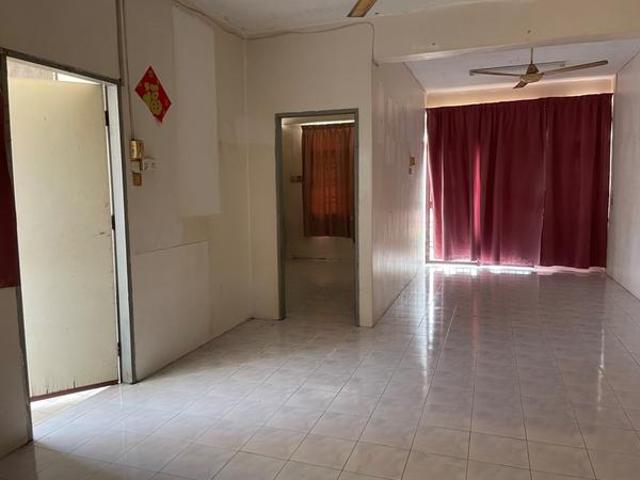 Tingkat 2 Medan Warisan Apartment