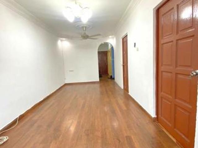 Tingkat 2 RENO Unit Apartment Idaman Damansara Damai Pelaburan