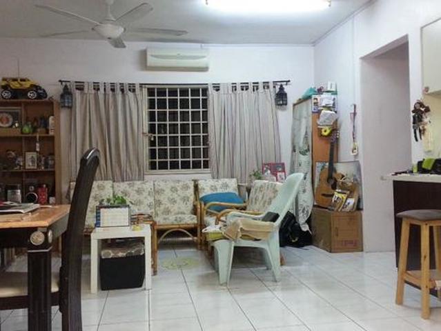 TINGKAT 2 Renovated Apartment Saujana Damansara Damai PJ FOR SALE