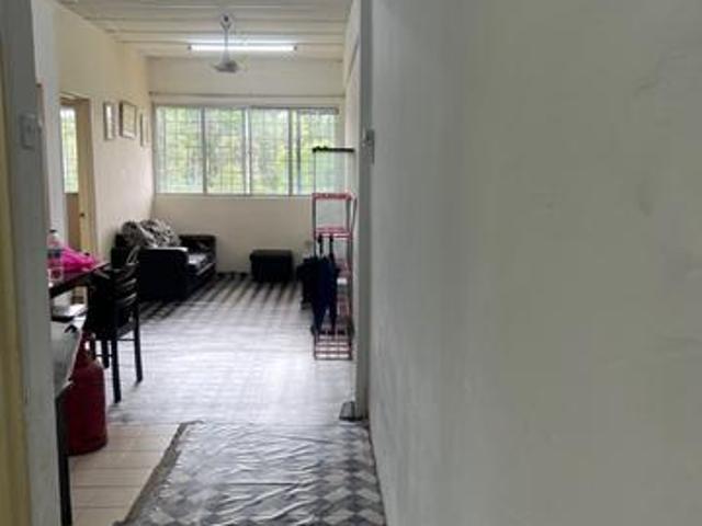 Tingkat 5 Flat Sri Saujana Taman Prima Saujana Kajang for sell