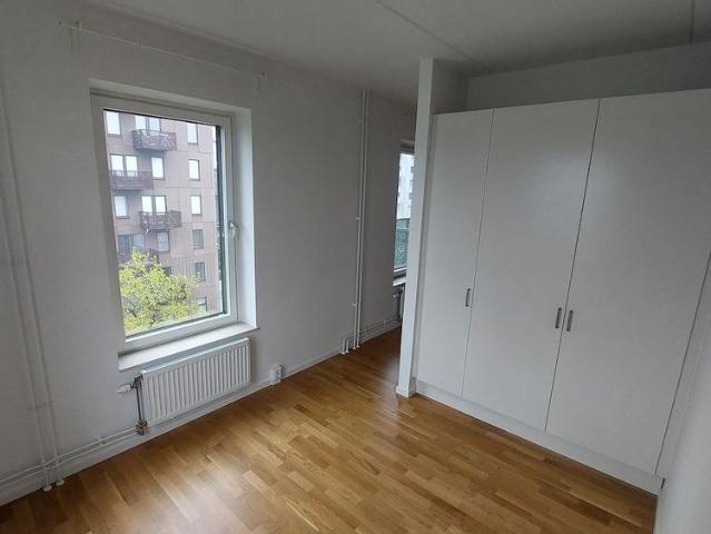 Tingstorget 9, Alby