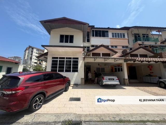 Tiara Villa