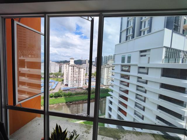 tiara mutiara, condominium