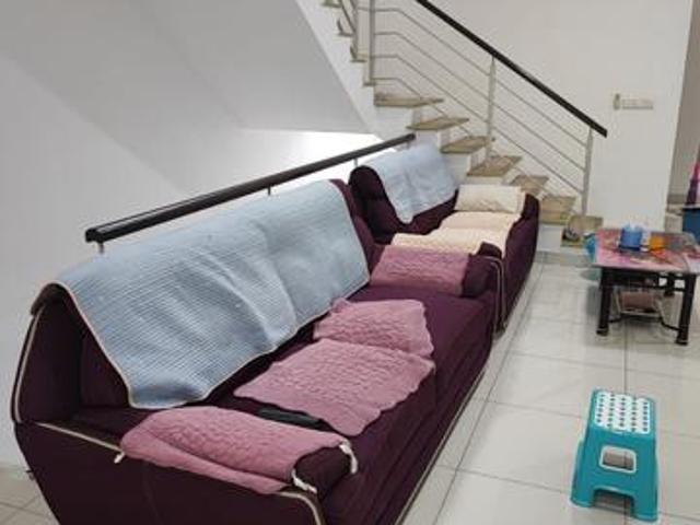 Tiara South 3 Storey Terrace House Fully Furnished