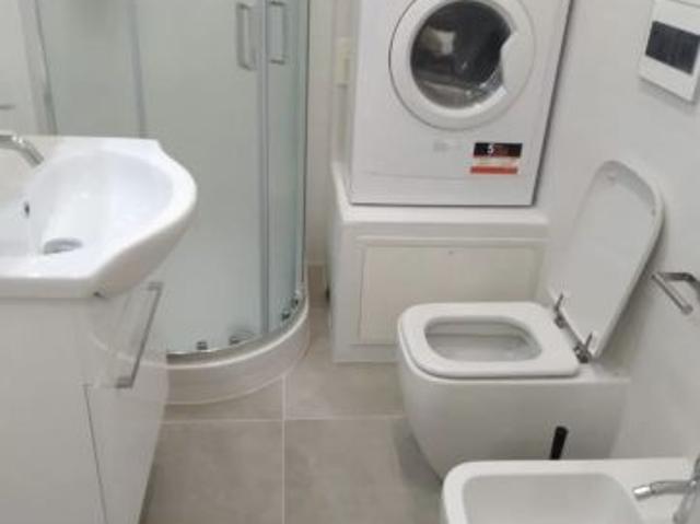 TIBURTINA CASAL BRUCIATO MONOLOCALE ARREDATO CON BALCONE
