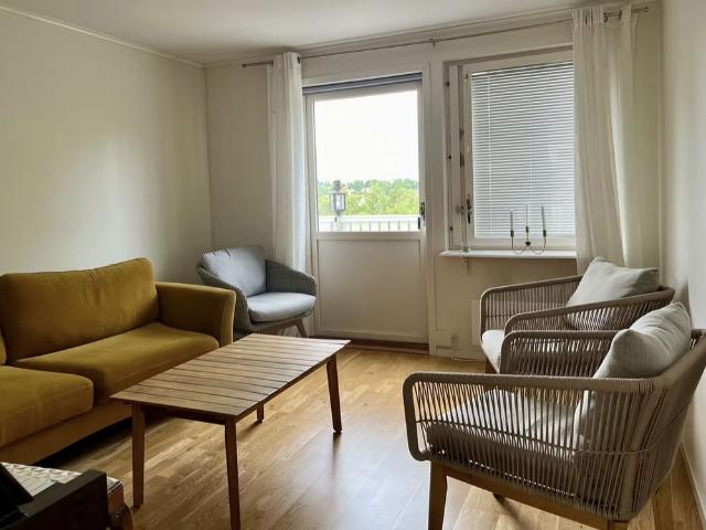 Tibastvägen, Hässelby