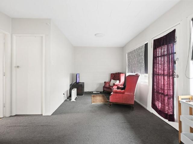 Tidy One Bedroom Unit