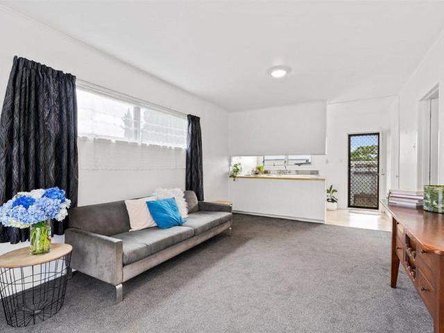 Tidy one bedroom unit