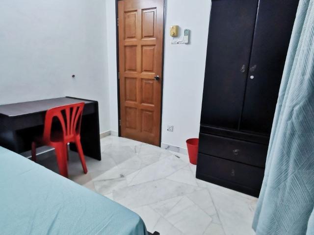 Tidy and Clean Room, Accessible via LRT with weekly housekeeping in Common Area