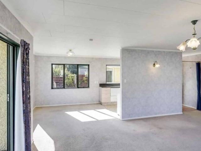 Tidy, comfortable home in popular Parkvale