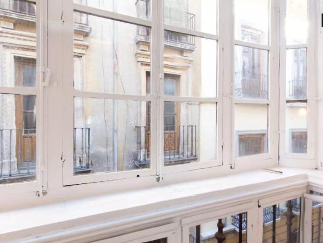 Tidy studio apartment for rent in City Centre