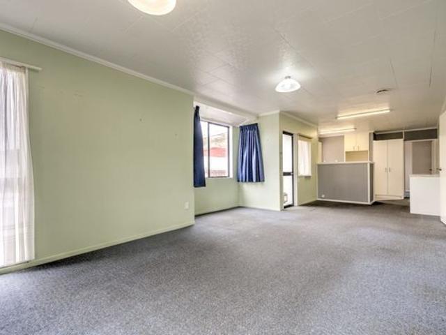 Tidy Three Bedroom In Nawton