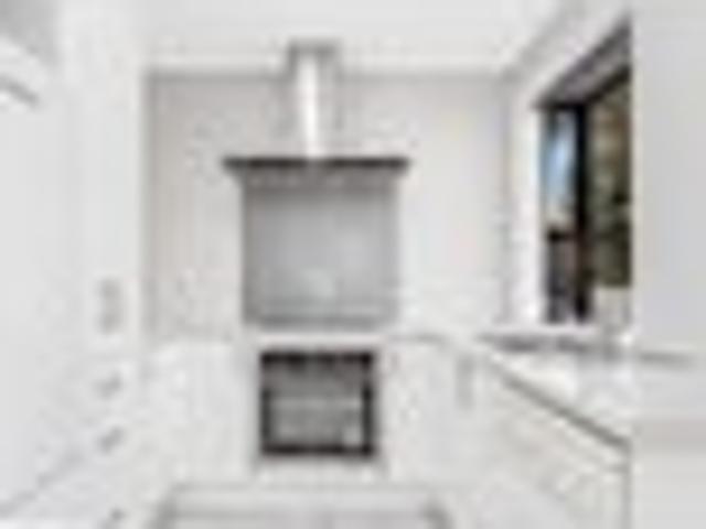 Tidy Townhouse in a Prime Cul de Sac Location