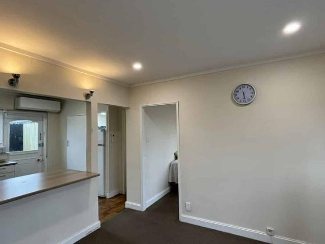 Tidy unit in great location