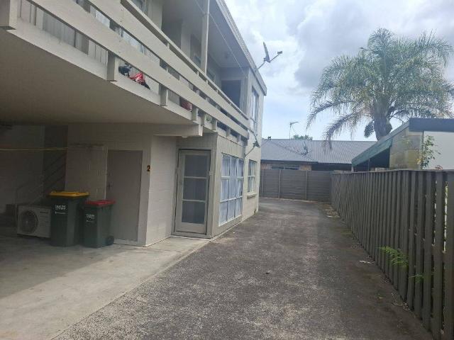 Tidy 2 Bedroom Unit In Ham East