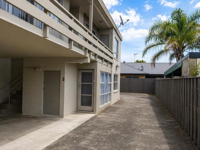 Tidy 2 Bedroom Unit In Ham East