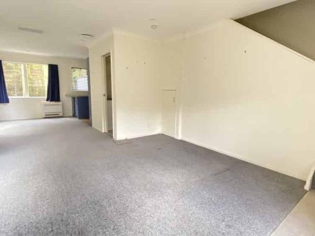 TIDY 3 BEDROOM TOWNHOUSE