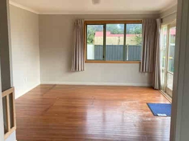 Tidy 3 Bedroom Home in Matata!