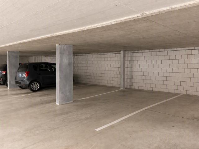 Tiefgaragenparkplatz zu vermieten