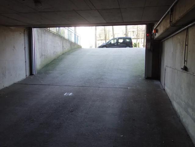 Tiefgaragenplatz in GL City!