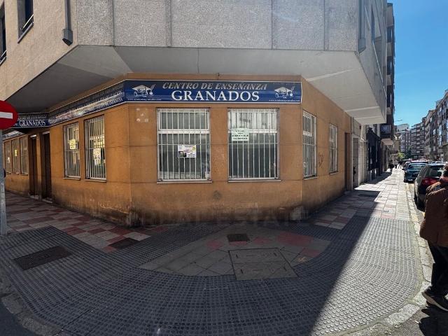 Tienda / local comercial 161.00 m2 161m² León