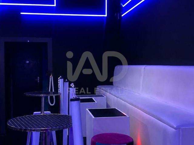 Tienda / local comercial 196.00 m2
