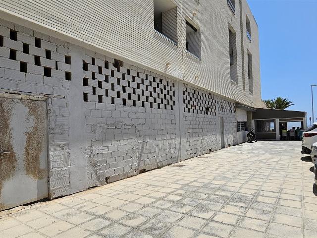 Tienda / local comercial 131.00 m2 131m² Roquetas de Mar