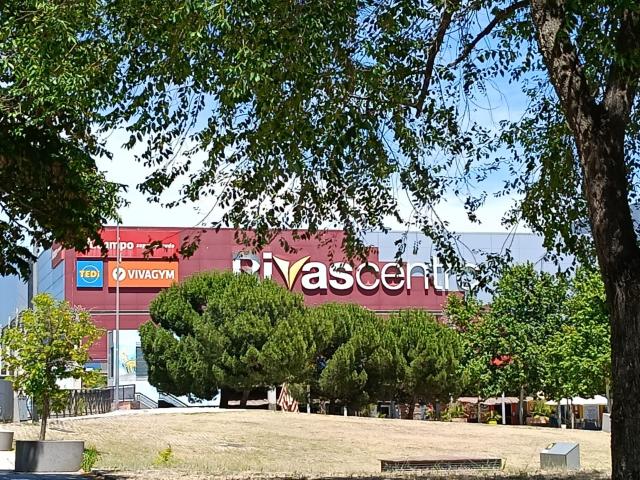 Tienda / local comercial 1 dormitorios 117.00 m2
