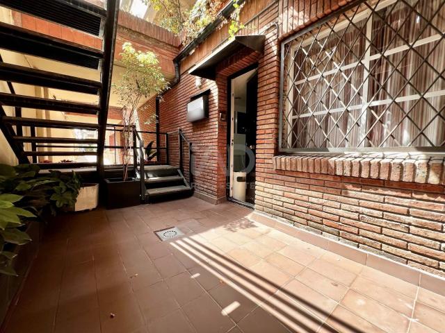 Tienda / local comercial 1 dormitorios 184.00 m2 184m² Barcelona