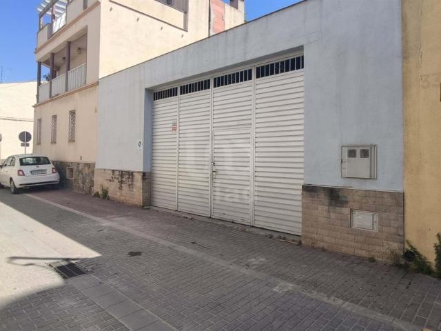 Tienda / local comercial 1 dormitorios 200.00 m2 200m² Bellvei