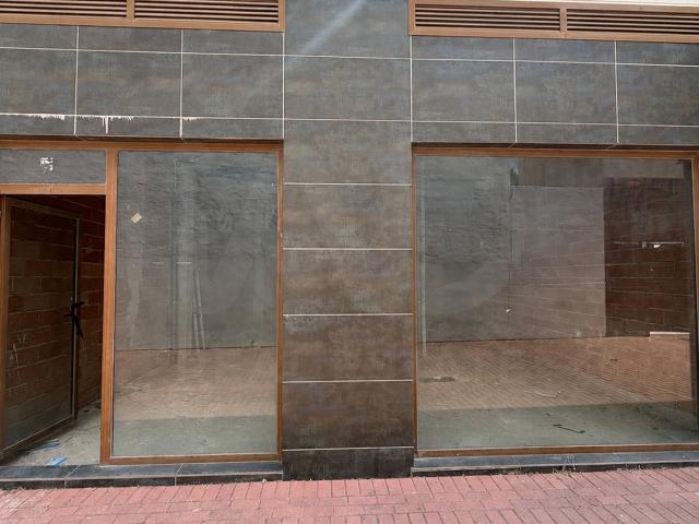 Tienda / local comercial 1 dormitorios 98.00 m2