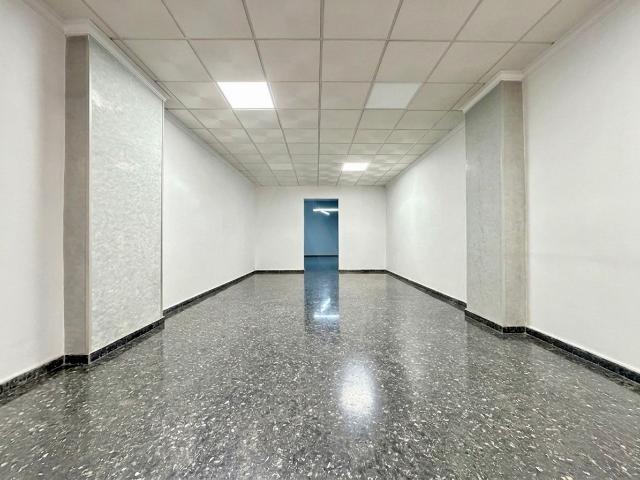 Tienda / local comercial 2 dormitorios 120.00 m2
