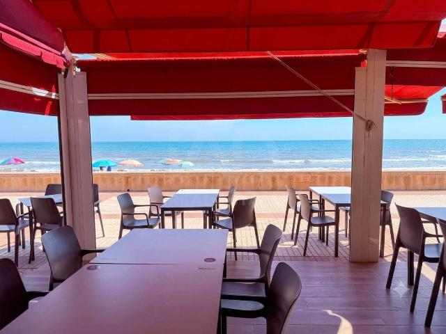 Tienda / local comercial 2 dormitorios 183.00 m2 183m² Daimus
