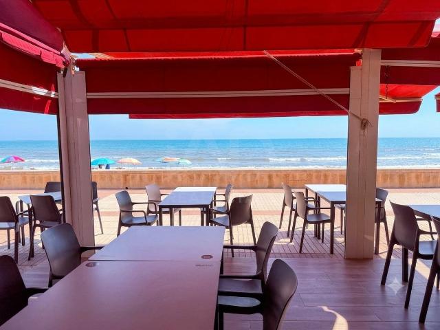 Tienda / local comercial 2 dormitorios 183.00 m2