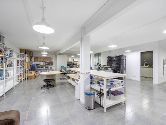 Tienda / local comercial 2 dormitorios 350.00 m2