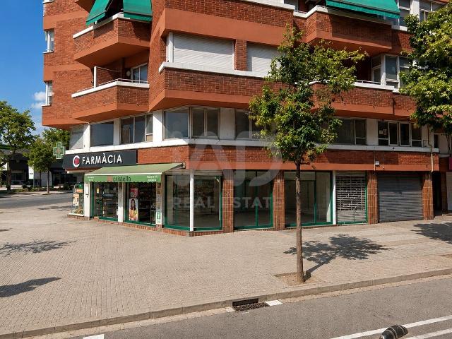 Tienda / local comercial 3 dormitorios 144.00 m2 144m² Sabadell