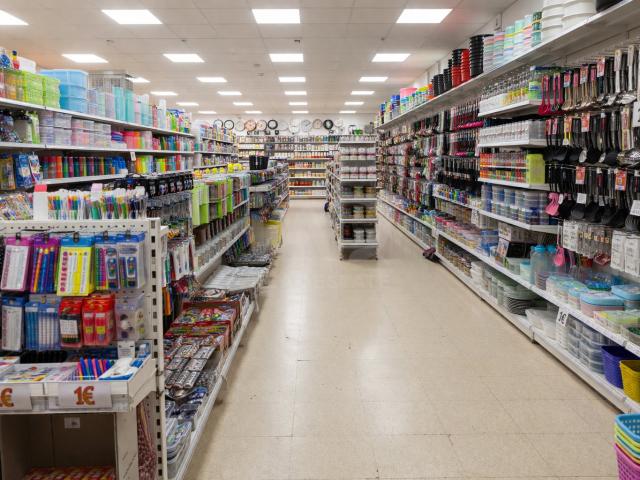 Tienda / local comercial 3 dormitorios 143.00 m2 143m² Parla