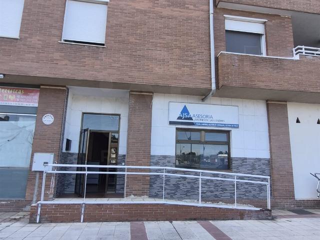 Tienda / local comercial 3 dormitorios 87.00 m2 87m² León