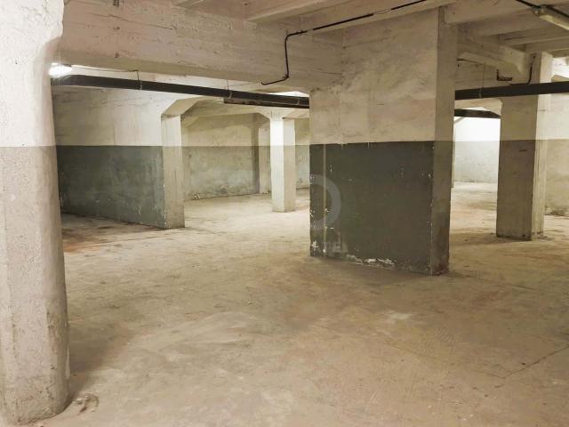 Tienda / local comercial 685.00 m2