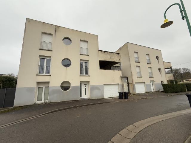TIERCELET Bel appartement F4 de 100m2 avec grande terrasse de 21m2