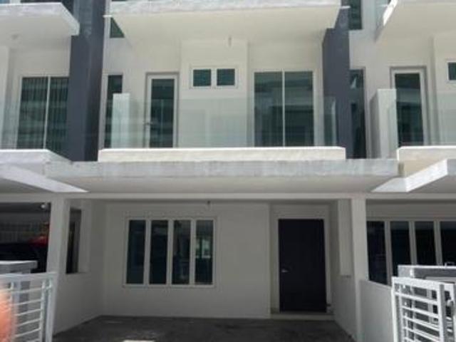 TIERRA RESIDENCE 3Sty Terrace Gated Guarded Sungai Ara