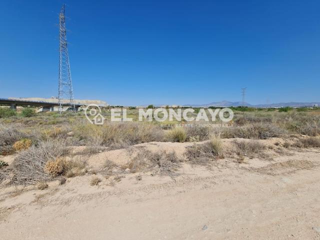 Tierra rústica de secano en Partida la Cañada, Alicante