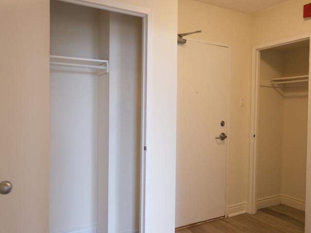 Tiffany Hill 2 Bedroom Apartment for Rent at 34 Centre St W, Richmond Hill, ON L4C 3P5 Mill Pond