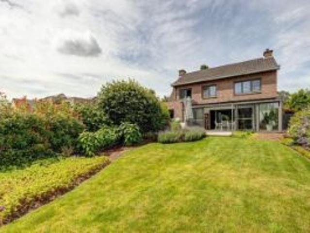 Tijdloze woning met 4 slaapkamers en tuin in Sint Job