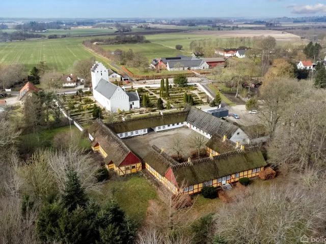 Til salg: Tåstrupvej 54, St. Tåstrup, Store Merløse Landejendom på 441 m² Boligsiden