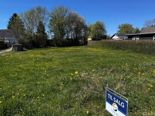 Til salg: Teestrup Bygade 25, Haslev Helårsgrund på 599 m² Boligsiden