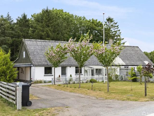 Til salg: Teestrup Nedenvej 14, Haslev Rækkehus på 94 m² Boligsiden