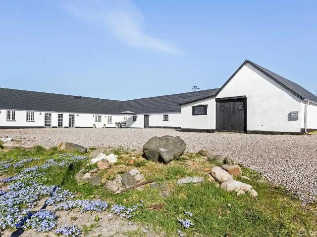Til salg: Vesterbjergvej 6, Brovst Landejendom på 198 m² Boligsiden